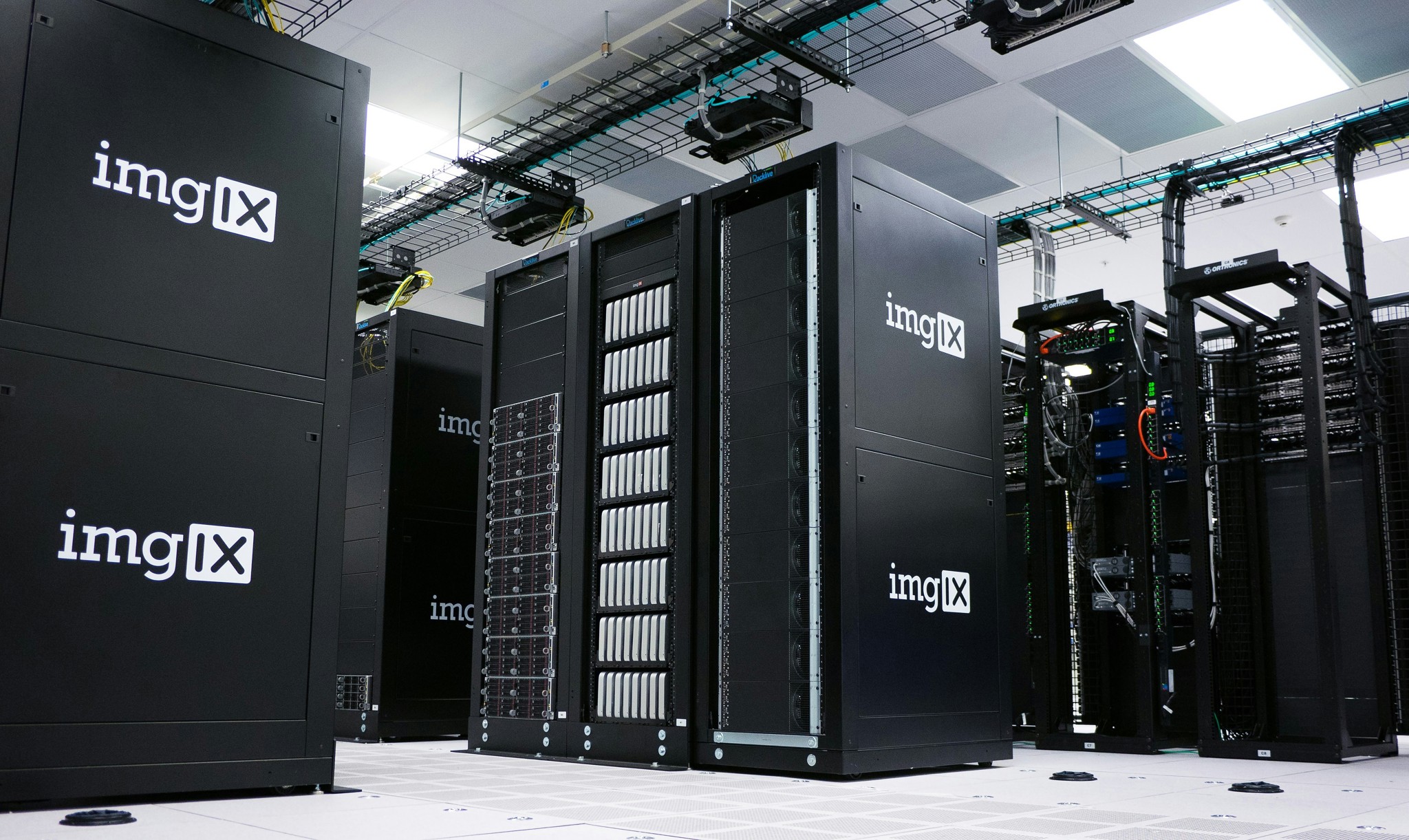 Rendre les datacenters plus fiables grâce à des mesures intelligentes et à la régulation
